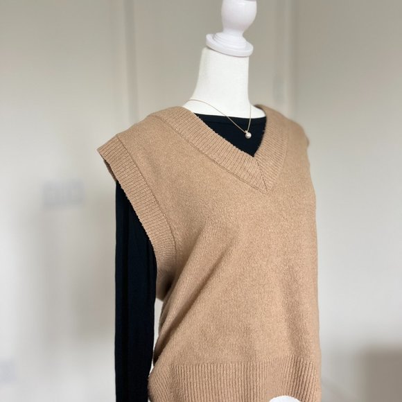 Oak + Fort Wool Sweater Vest Tan XS - Picture 5 of 8